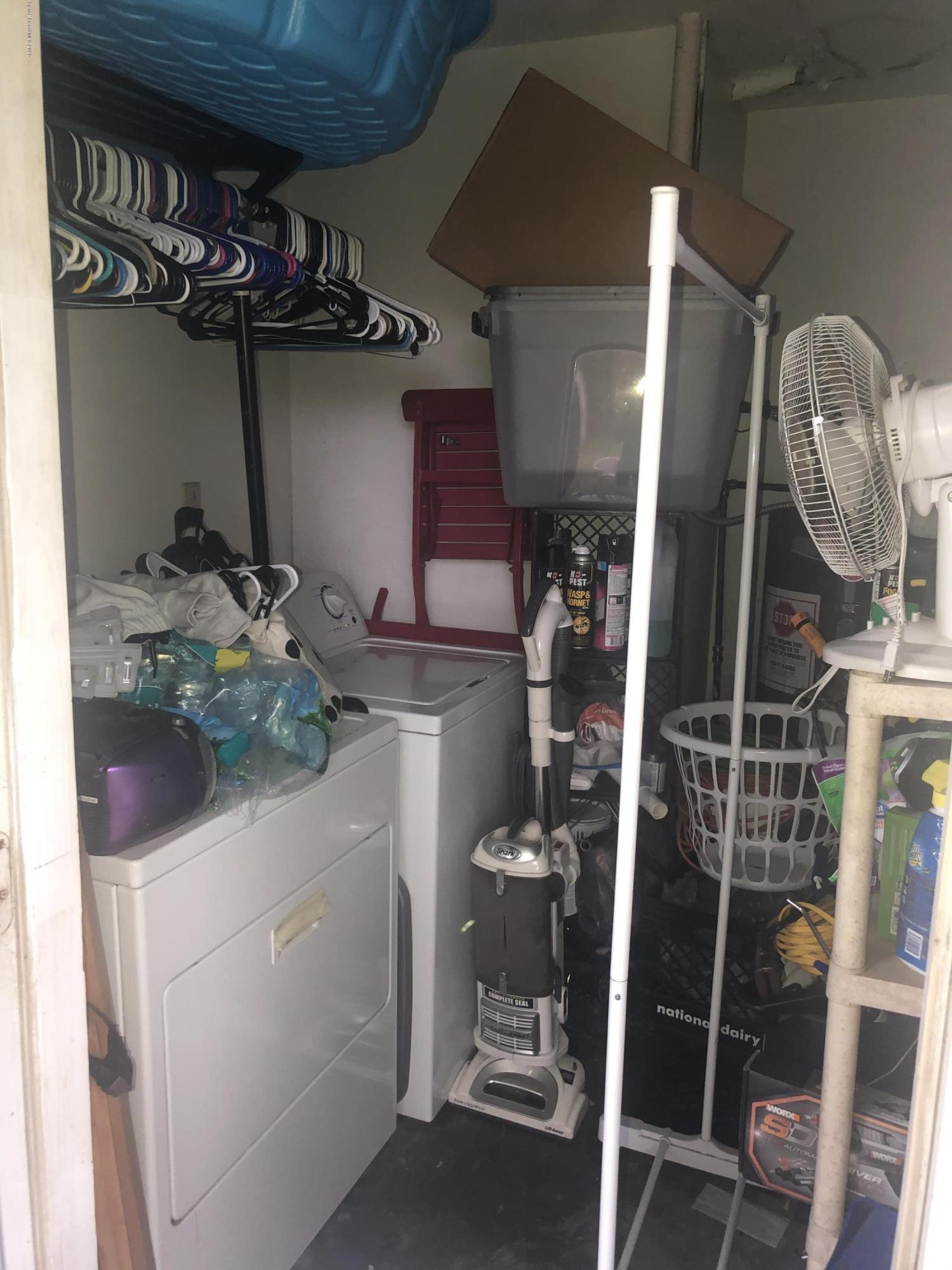 2104 Warwick Road Melbourne, FL 32935 - Photo 21 of 24 Laundry Room