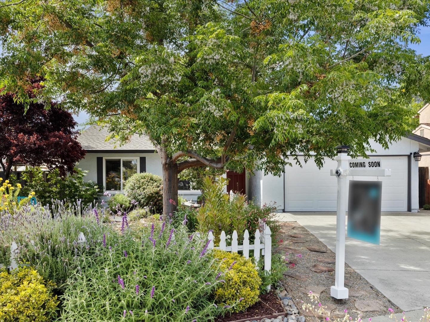 617 Lewis Road San Jose, CA 95111 - Photo 10 of 31 a front view of a house with a yard