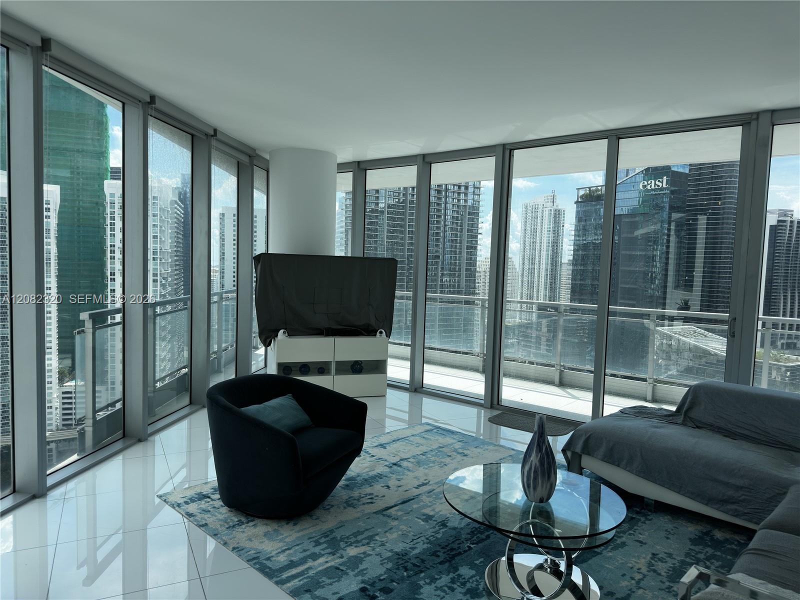 92 Southwest 3rd Street, Unit 3501 Miami, FL 33130 - Photo 6 of 23 Gallery Image 6