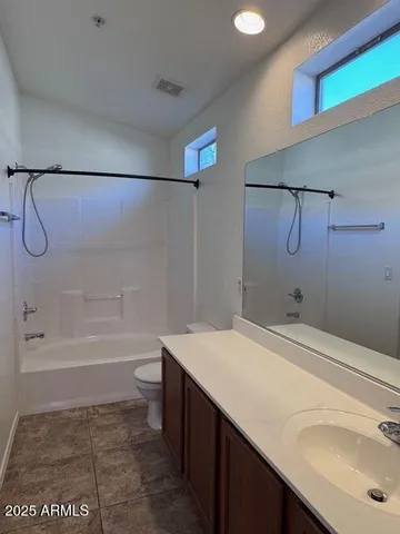 $1,550 | 2150 West Alameda Road, Unit 2004, Phoenix, AZ 85085