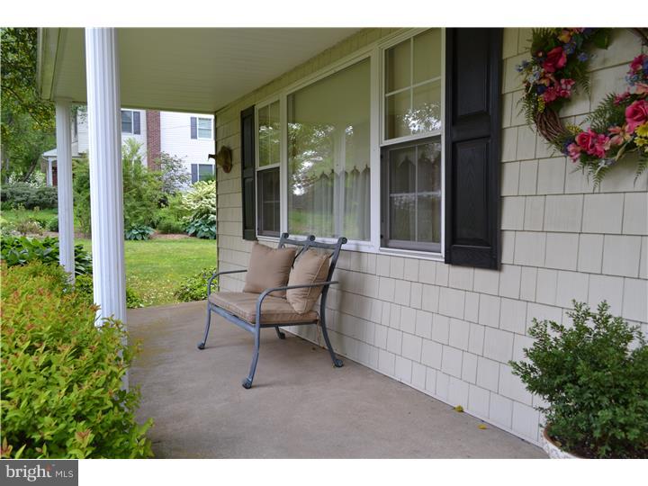 3472 Bent Road Huntingdon Valley, PA 19006 - Photo 5 of 25 Porch