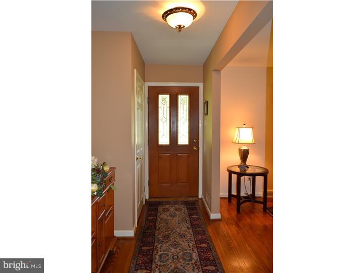 3472 Bent Road Huntingdon Valley, PA 19006 - Photo 6 of 25 Foyer