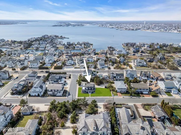 $2,195,000 | 104 Mathis Place, Mantoloking, NJ 08738