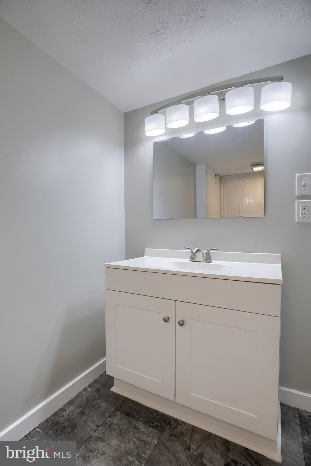165 Creek Road Manchester, PA 17345 - Photo 12 of 40 Gallery Image 12