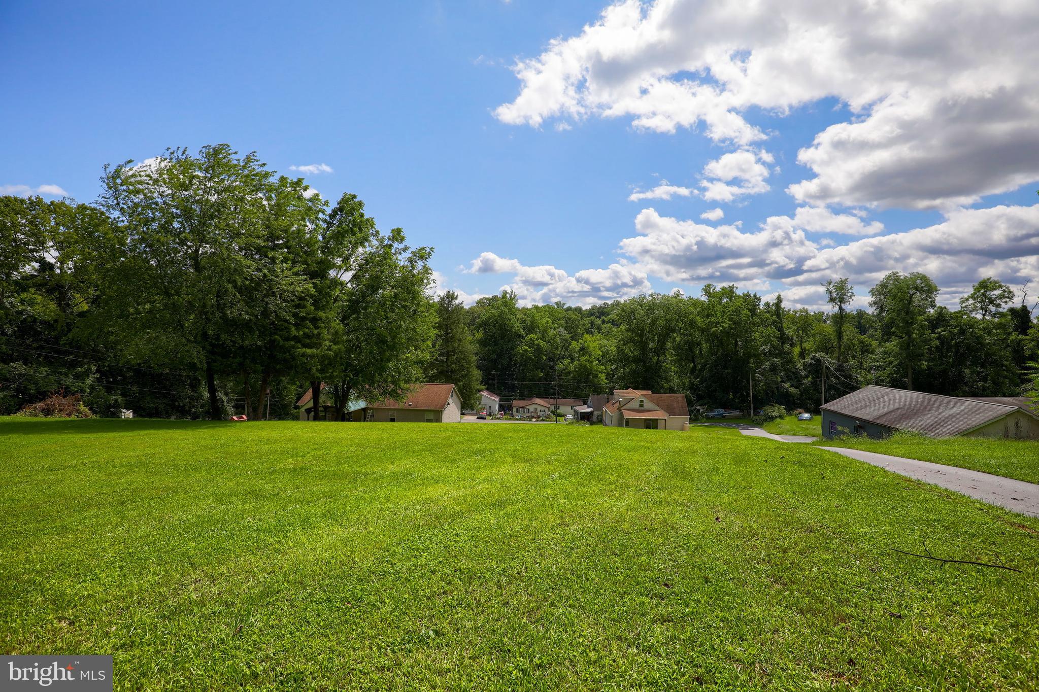 165 Creek Road Manchester, PA 17345 - Photo 33 of 40 Gallery Image 33