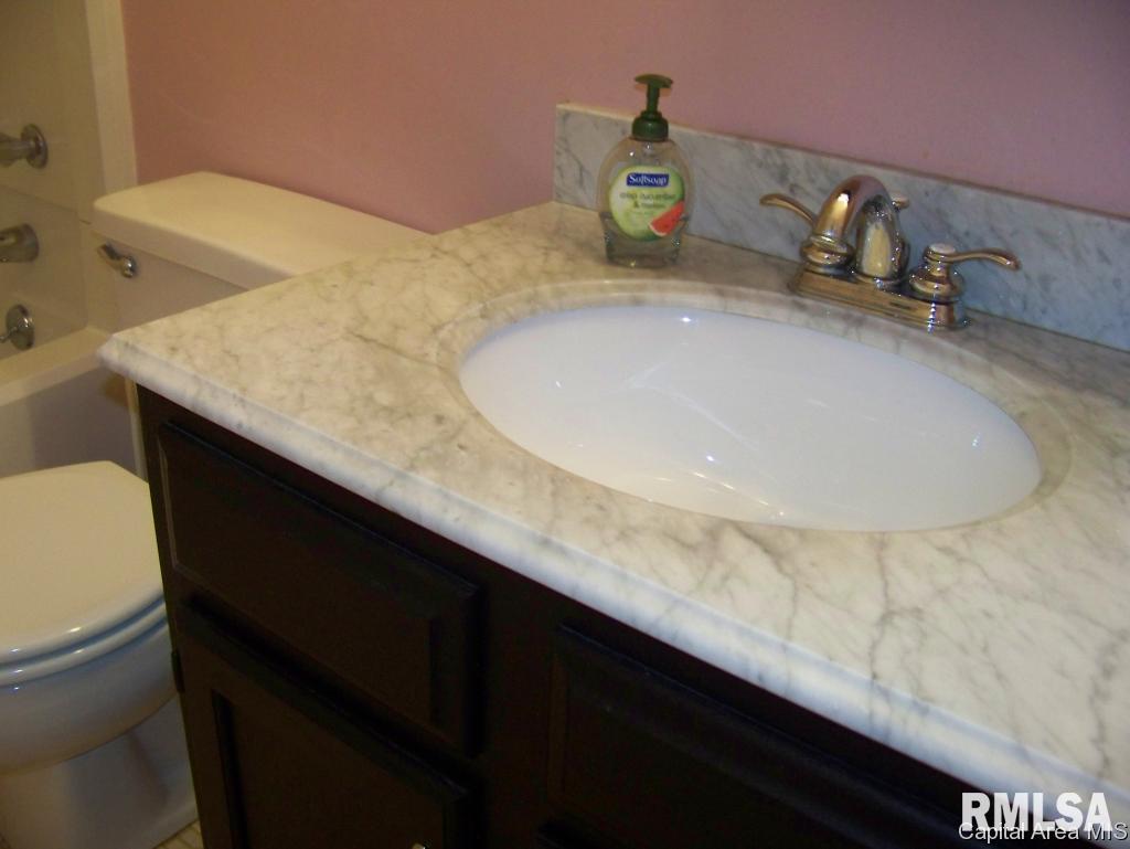10137 North Pawnee Road Pawnee, IL 62558 - Photo 14 of 30
