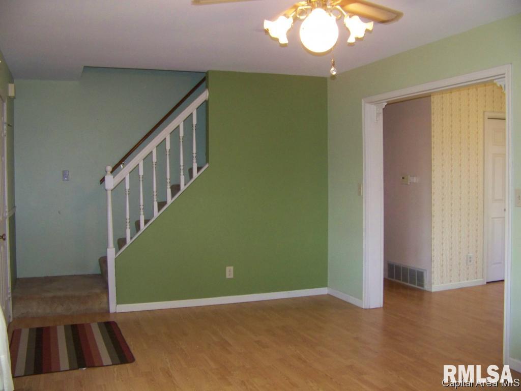 10137 North Pawnee Road Pawnee, IL 62558 - Photo 3 of 30