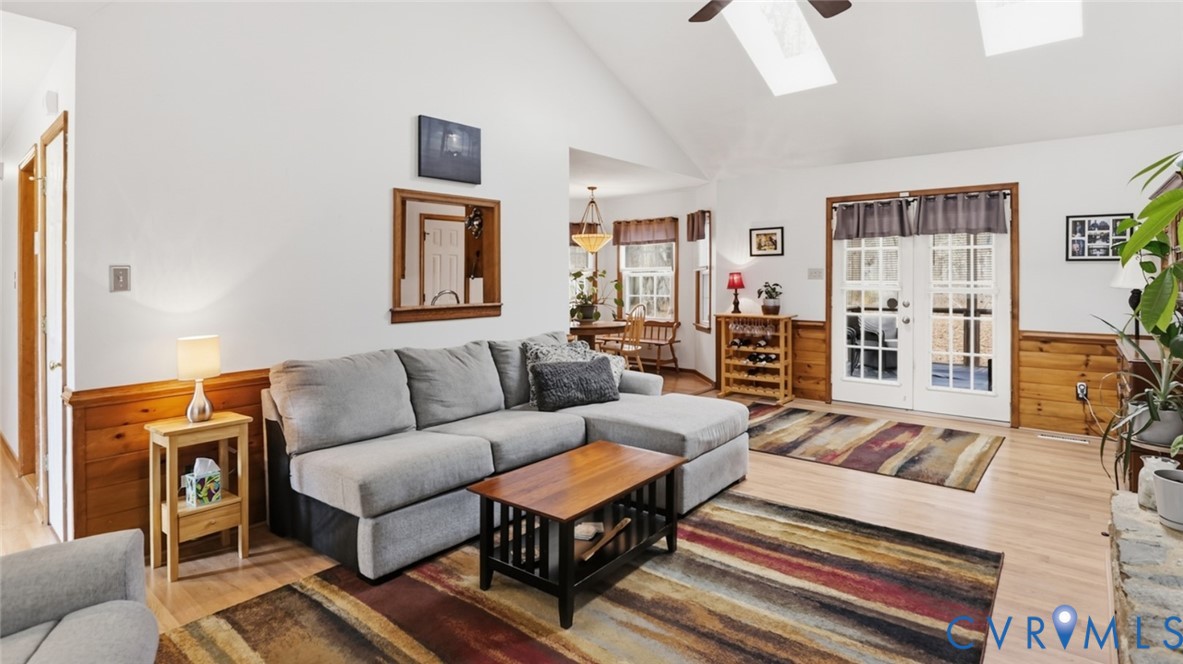 9732 Ladue Road North Chesterfield, VA 23237 - Photo 5 of 40