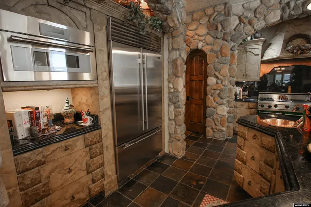 $4,500,000 | 2899 Big Horn Avenue, Sheridan, WY 82801