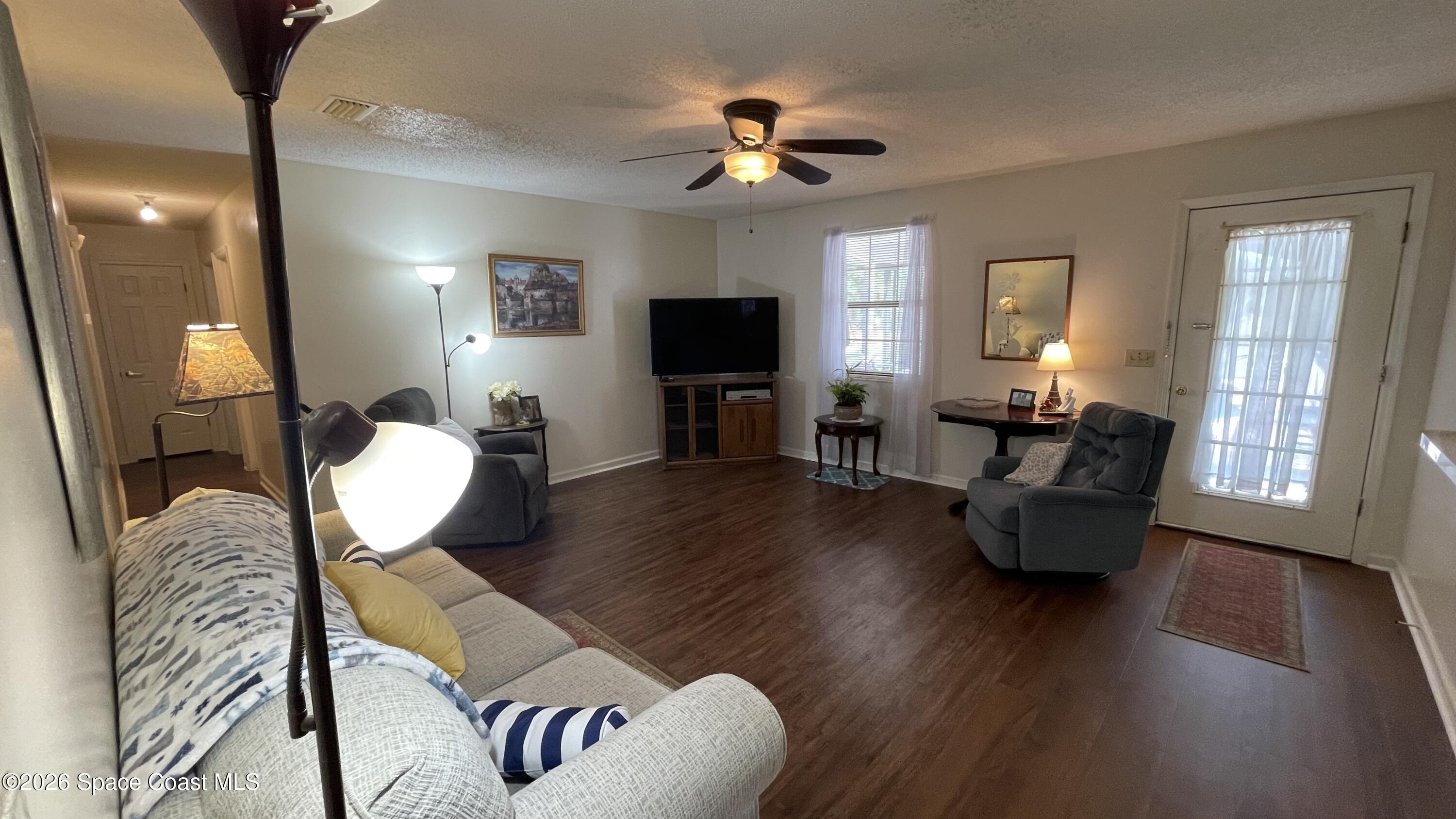 54312 Dornbush Road Callahan, FL 32011 - Photo 34 of 88 Family room