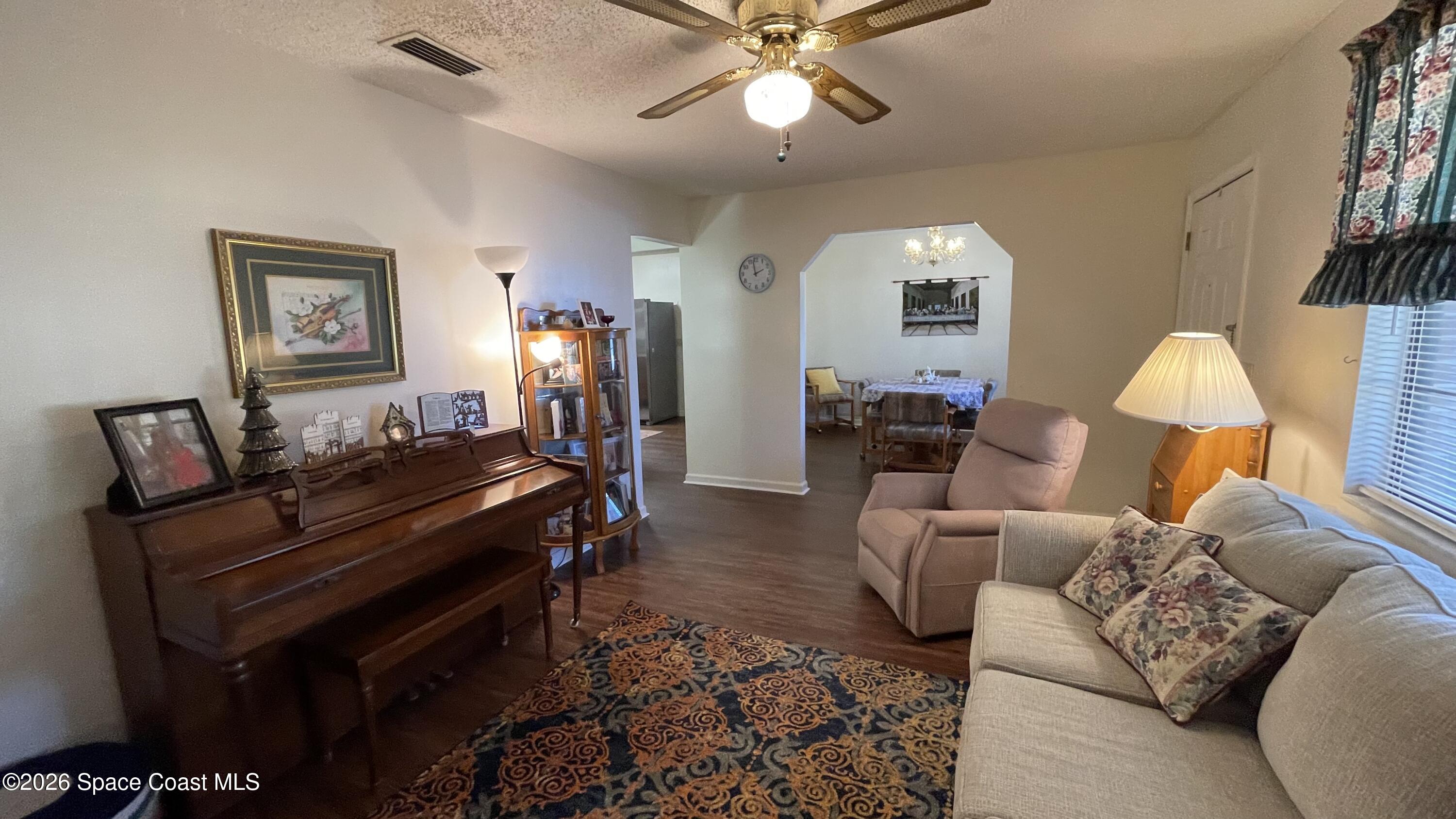 54312 Dornbush Road Callahan, FL 32011 - Photo 73 of 101 Living room