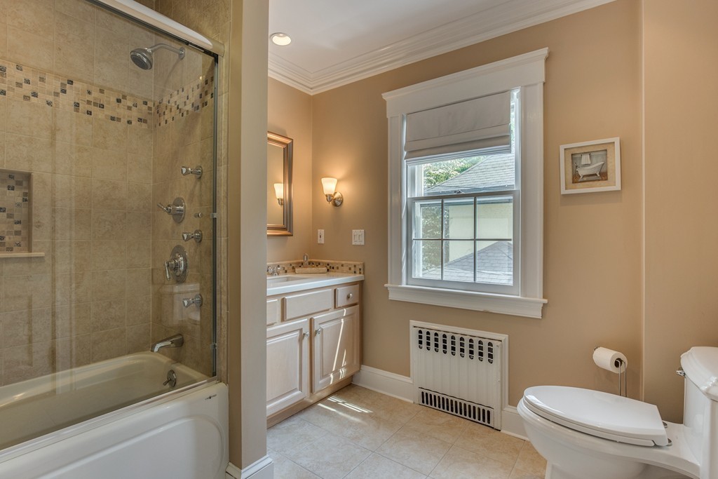 35 Everett Avenue Winchester, MA 01890 - Photo 18 of 30