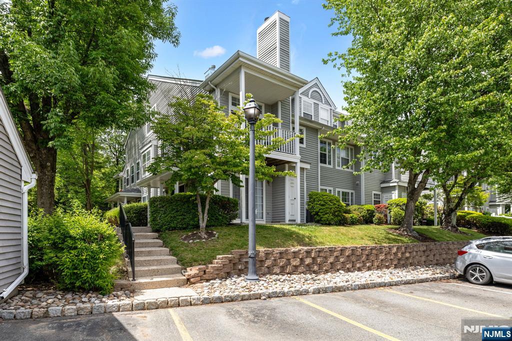 1306 Paddington Road, Unit 1306 Mahwah, NJ 07430 - Photo 4 of 36