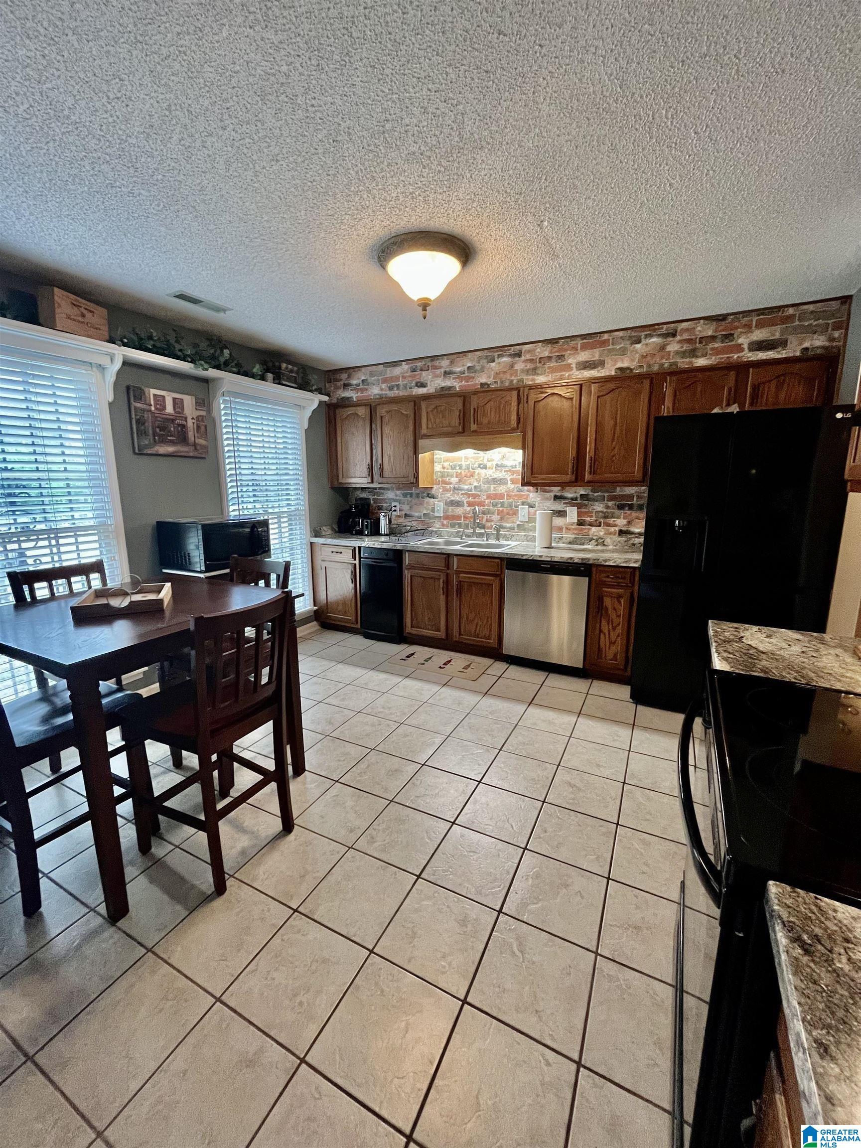 1105 Springville Lane Birmingham, AL 35215 - Photo 5 of 28