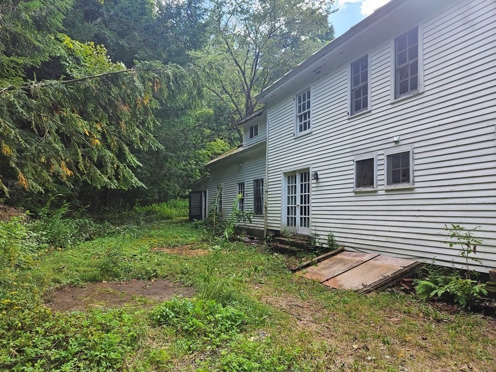 27 Prentice Place Becket, MA 01223 - Photo 3 of 19