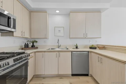 $799,000 | 2930 Columbia Street, Unit F, San Diego, CA 92103