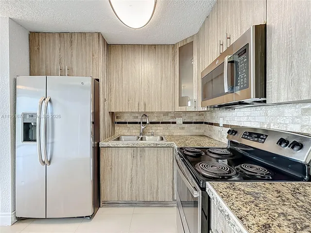 $1,875 | 1800 Northwest 24th Avenue, Unit 1020, Miami, FL 33125