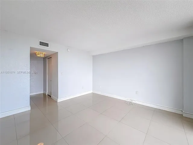$1,875 | 1800 Northwest 24th Avenue, Unit 1020, Miami, FL 33125