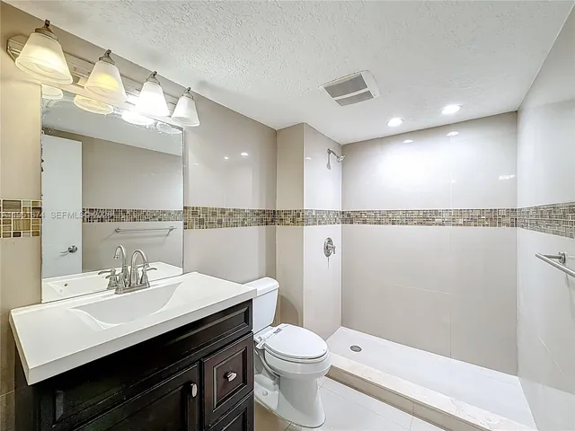 $1,875 | 1800 Northwest 24th Avenue, Unit 1020, Miami, FL 33125