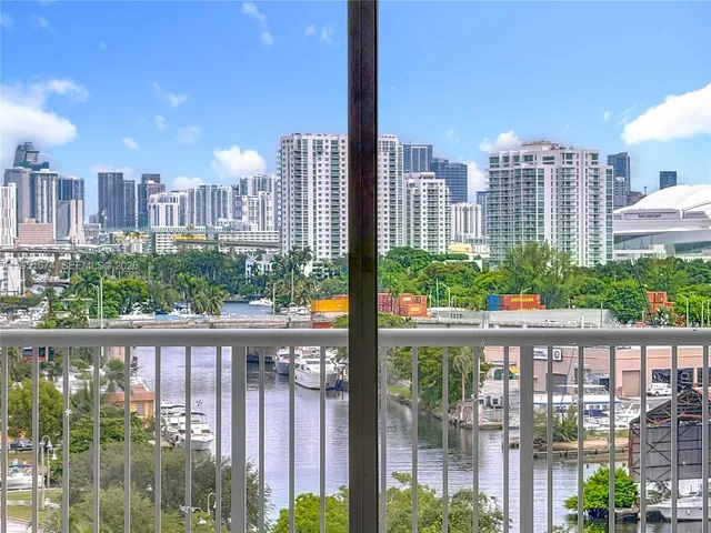 $1,875 | 1800 Northwest 24th Avenue, Unit 1020, Miami, FL 33125