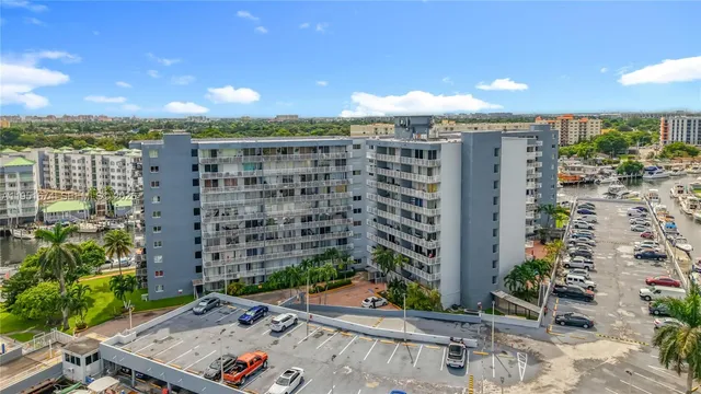 $1,875 | 1800 Northwest 24th Avenue, Unit 1020, Miami, FL 33125