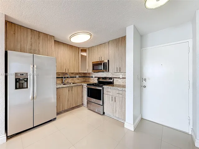 $1,875 | 1800 Northwest 24th Avenue, Unit 1020, Miami, FL 33125