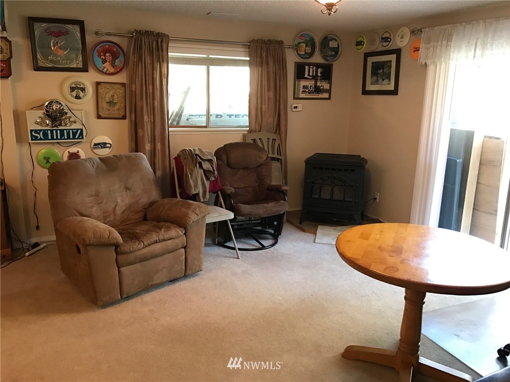 10516 Kelly Road Northeast Carnation, WA 98014 - Photo 14 of 25 Gallery Image 14