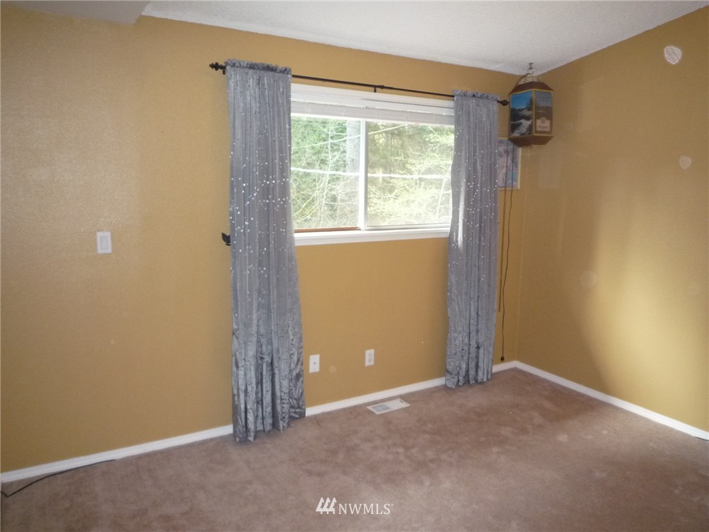 10516 Kelly Road Northeast Carnation, WA 98014 - Photo 9 of 25 Gallery Image 9