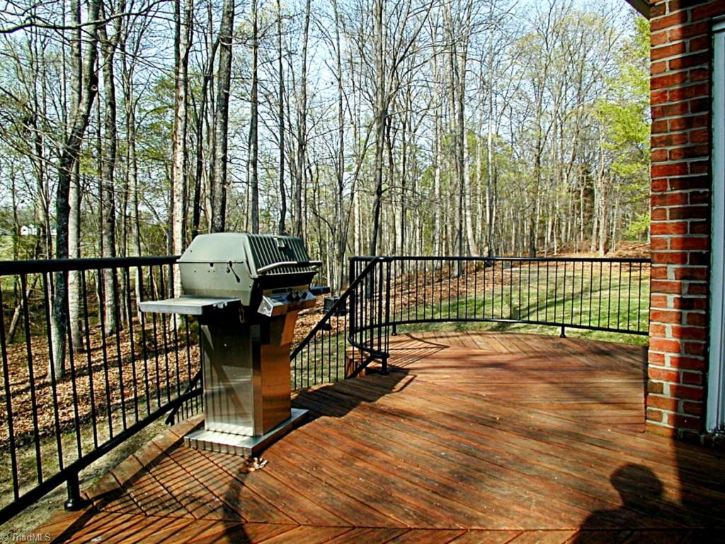 331 Fishel Road Winston-Salem, NC 27127 - Photo 22 of 29 Deck