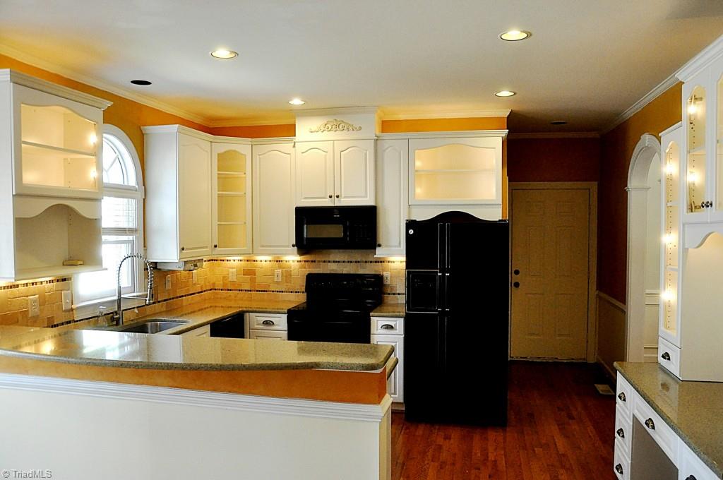 331 Fishel Road Winston-Salem, NC 27127 - Photo 4 of 29 Kitchen