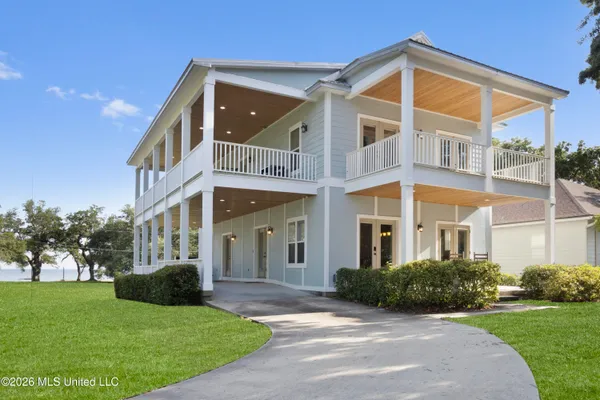 $660,000 | 631 2nd Street, Gulfport, MS 39501
