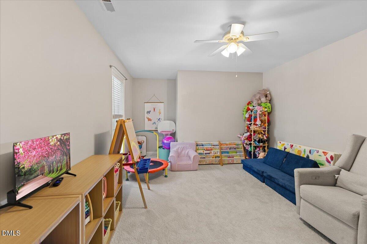 2817 Crystal Oaks Lane Raleigh, NC 27614 - Photo 27 of 41