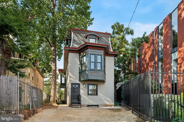 $6,000 | 3408 Race Street, Unit 1, Philadelphia, PA 19104