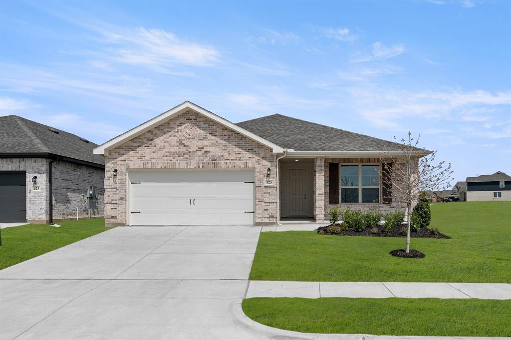 125 Toftrees Drive Cleburne, TX 76031 - Photo 1 of 27 125 Toftrees- Front-1