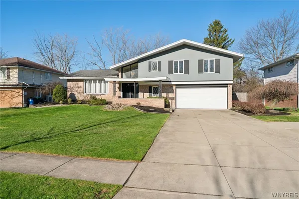 $469,900 | 40 Tristan Lane, Amherst, NY 14221