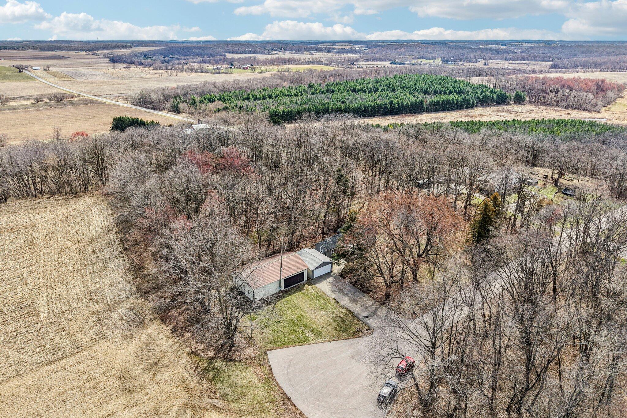 5040 Crestview Road Marshall, WI 53559 - Photo 2 of 42 2