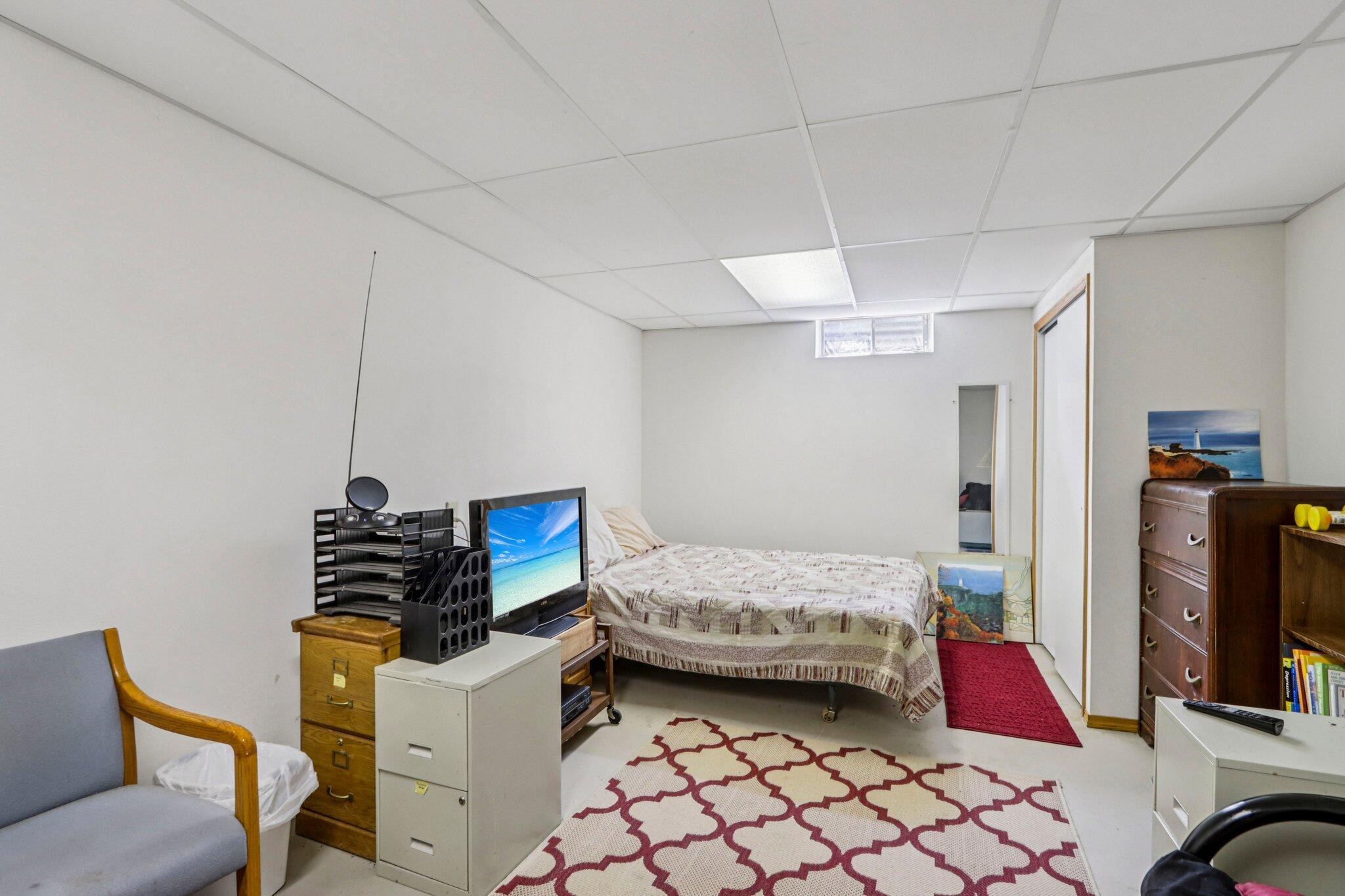 5040 Crestview Road Marshall, WI 53559 - Photo 29 of 42 27