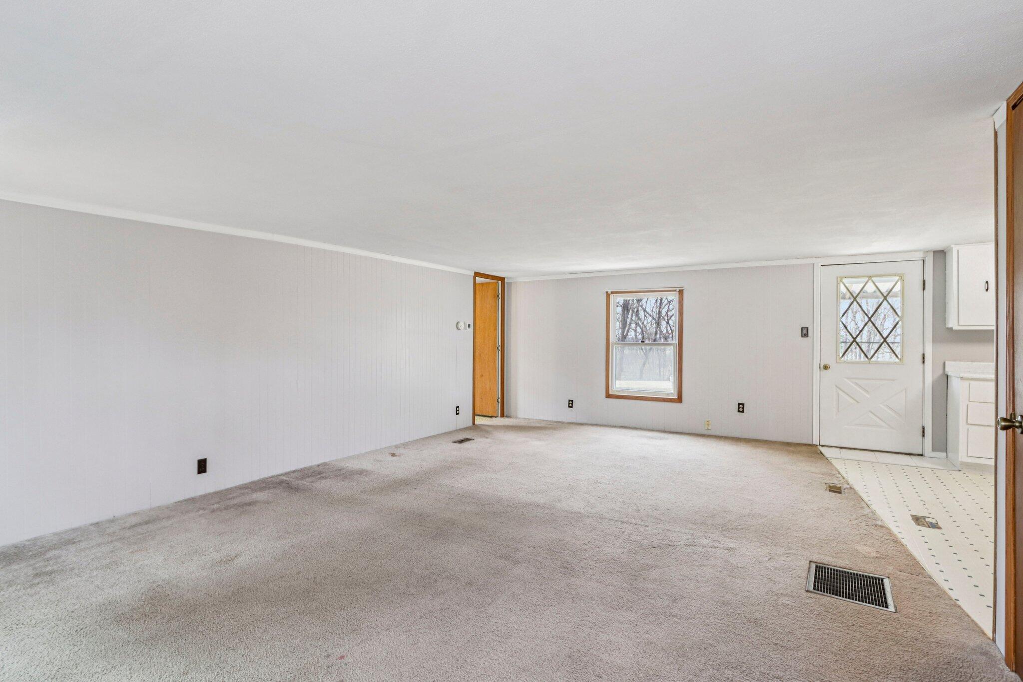 5040 Crestview Road Marshall, WI 53559 - Photo 7 of 42 5