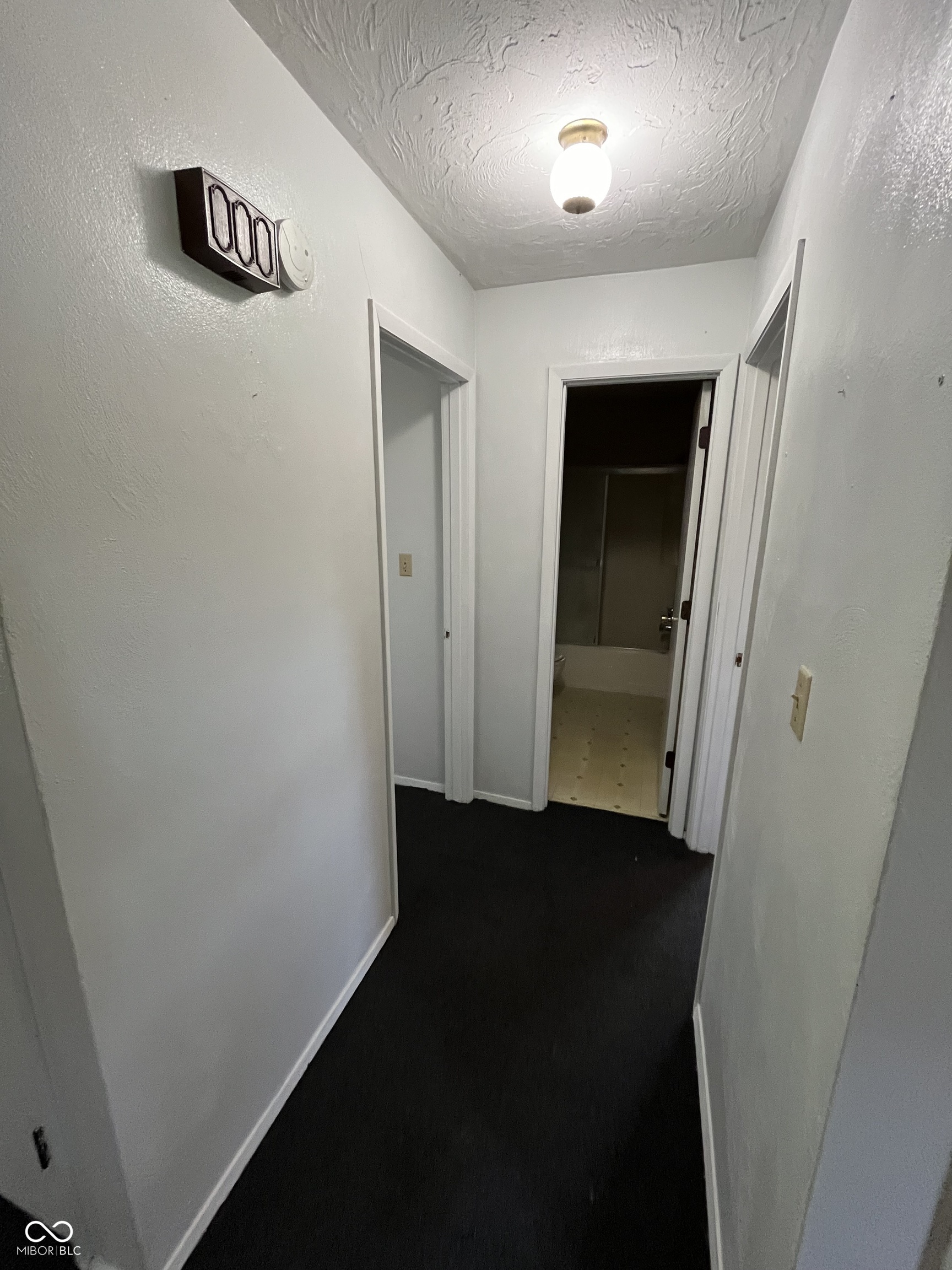 111 Darin Court Anderson, IN 46012 - Photo 4 of 10