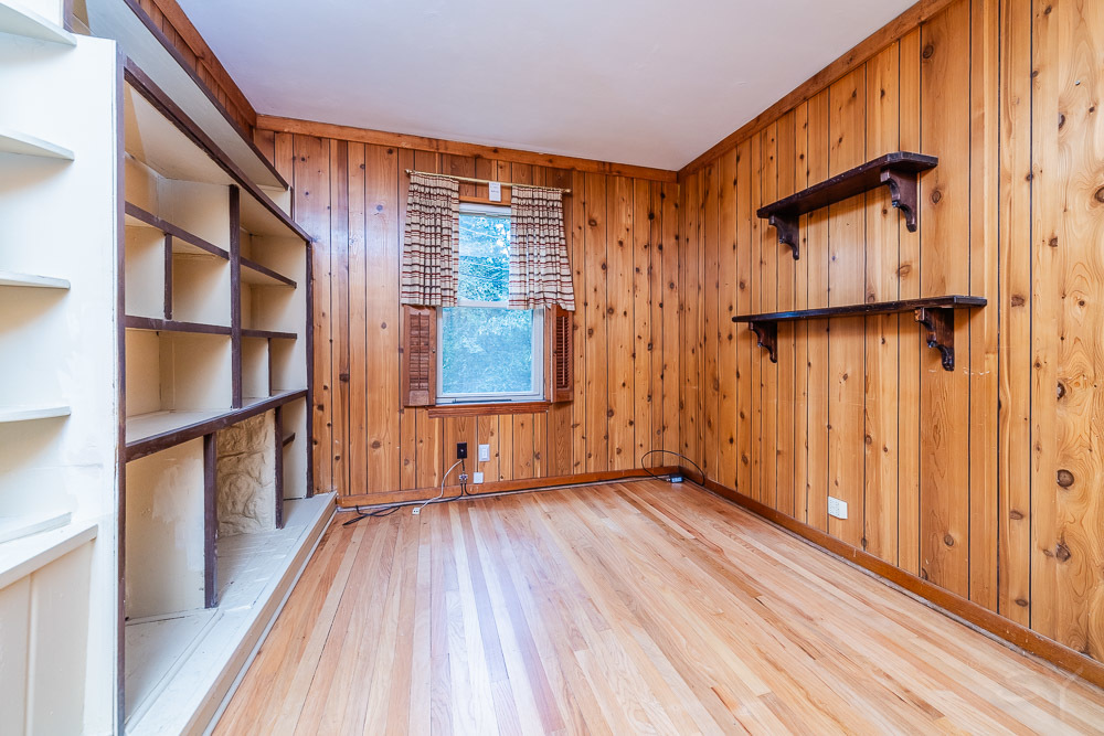 402 Longcommon Road Riverside, IL 60546 - Photo 26 of 48 a view of a house with wooden floor and stairs