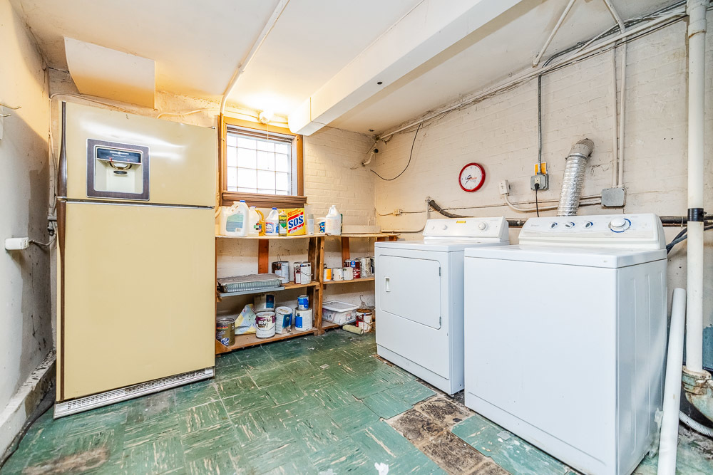 402 Longcommon Road Riverside, IL 60546 - Photo 39 of 48 a utility room with dryer and washer