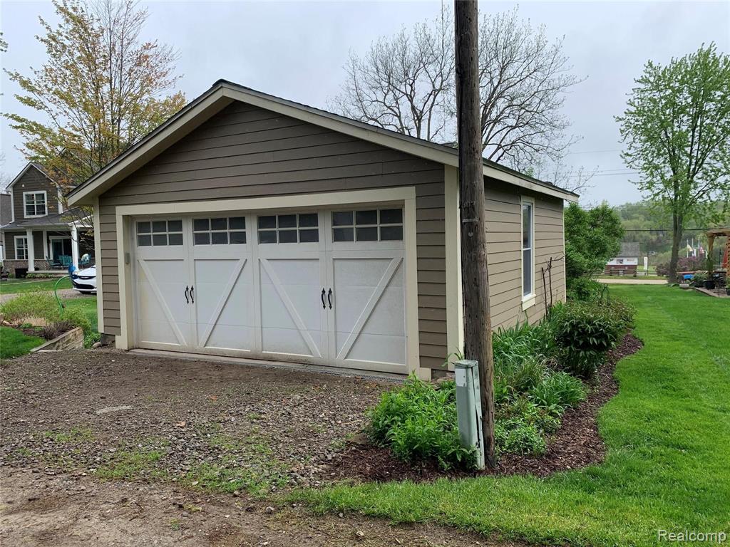 971 Runyon Road Rochester Hills, MI 48306 - Photo 34 of 41 Gallery Image 34