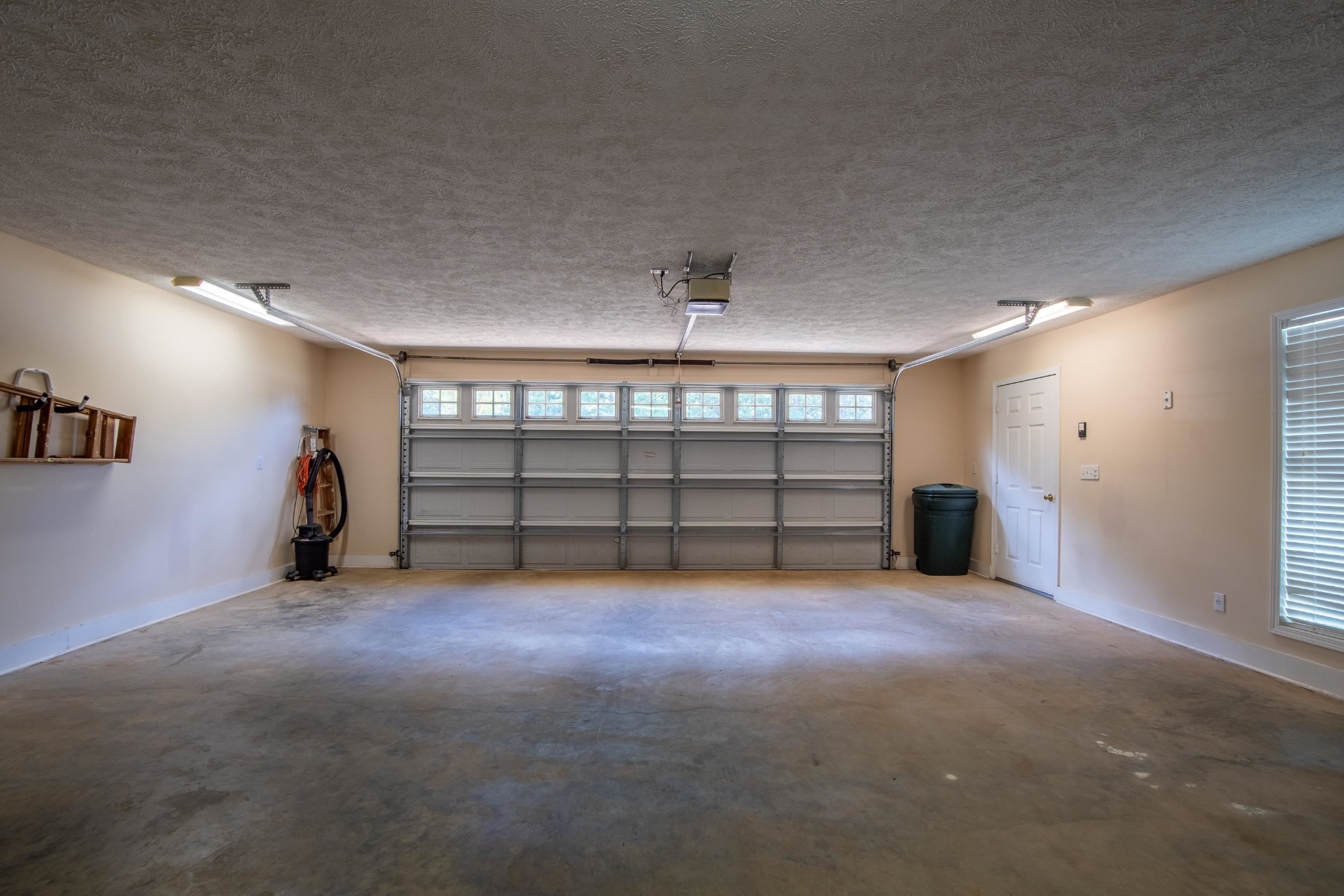 100 Vantage Pointe Counce, TN 38326 - Photo 28 of 33 a view of empty room with closet