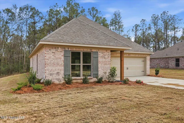 $249,900 | 269 Smith Drive, Mendenhall, MS 39114