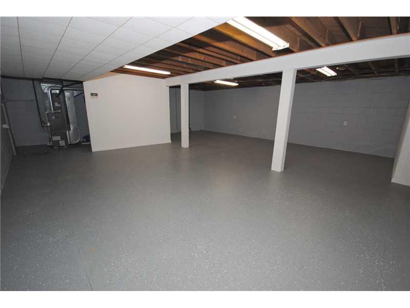 467 Woodland Road Pittsburgh, PA 15237 - Photo 13 of 19 Basement/Game Room.