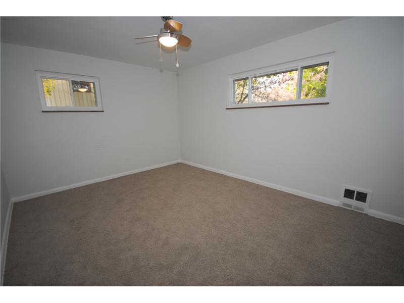 467 Woodland Road Pittsburgh, PA 15237 - Photo 8 of 19 Master Bedroom.