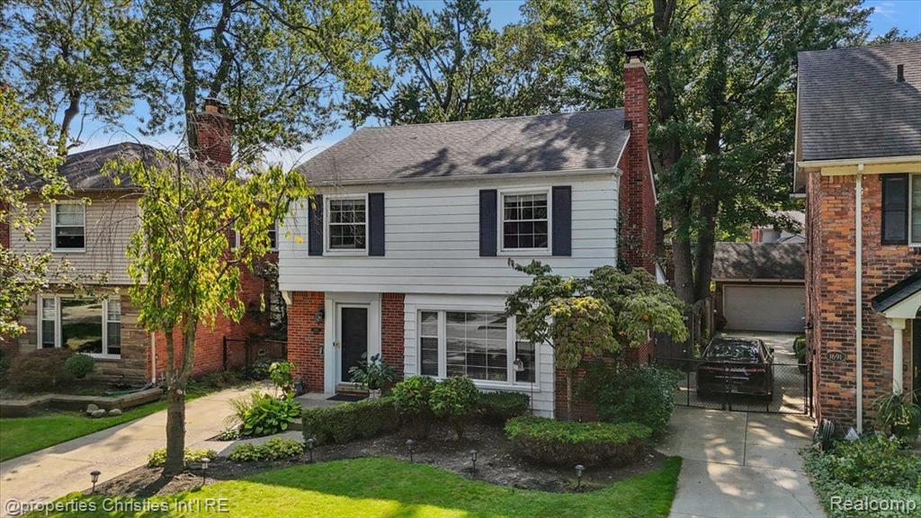 1683 Severn Road Grosse Pointe Woods, MI 48236 - Photo 1 of 47