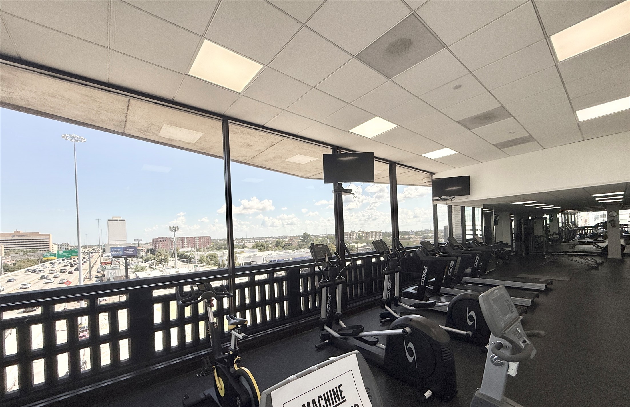 2016 Main Street, Unit 1914 Houston, TX 77002 - Photo 46 of 50 Gym