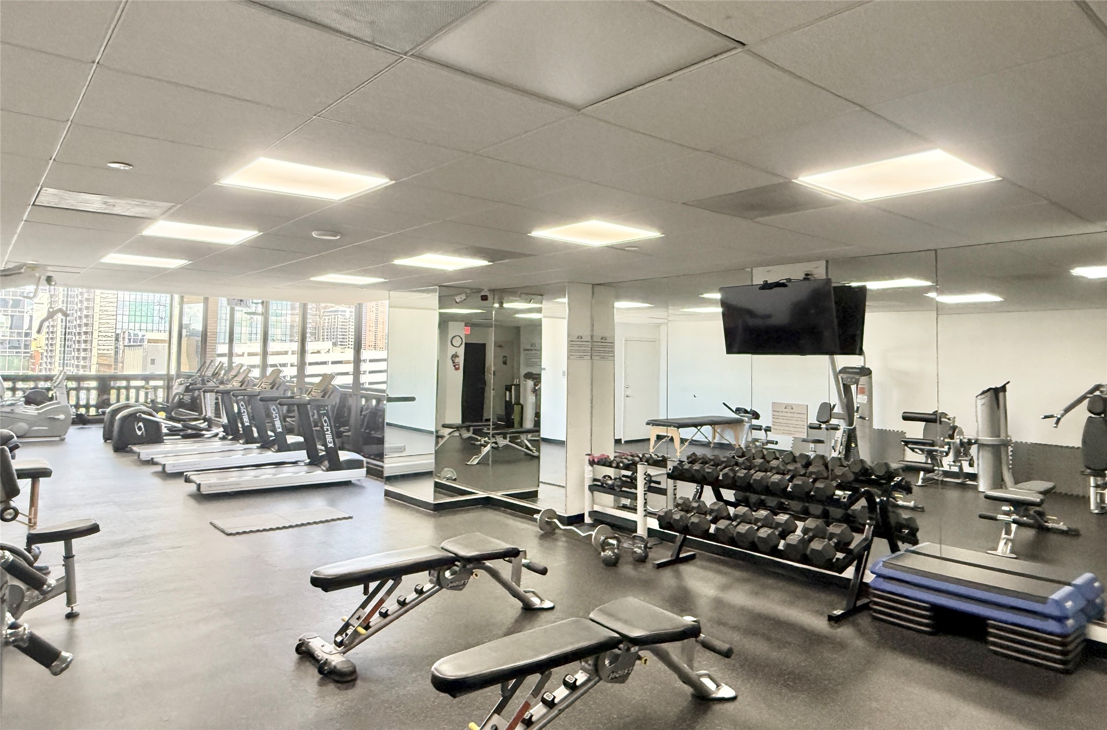 2016 Main Street, Unit 1914 Houston, TX 77002 - Photo 48 of 50 Gym