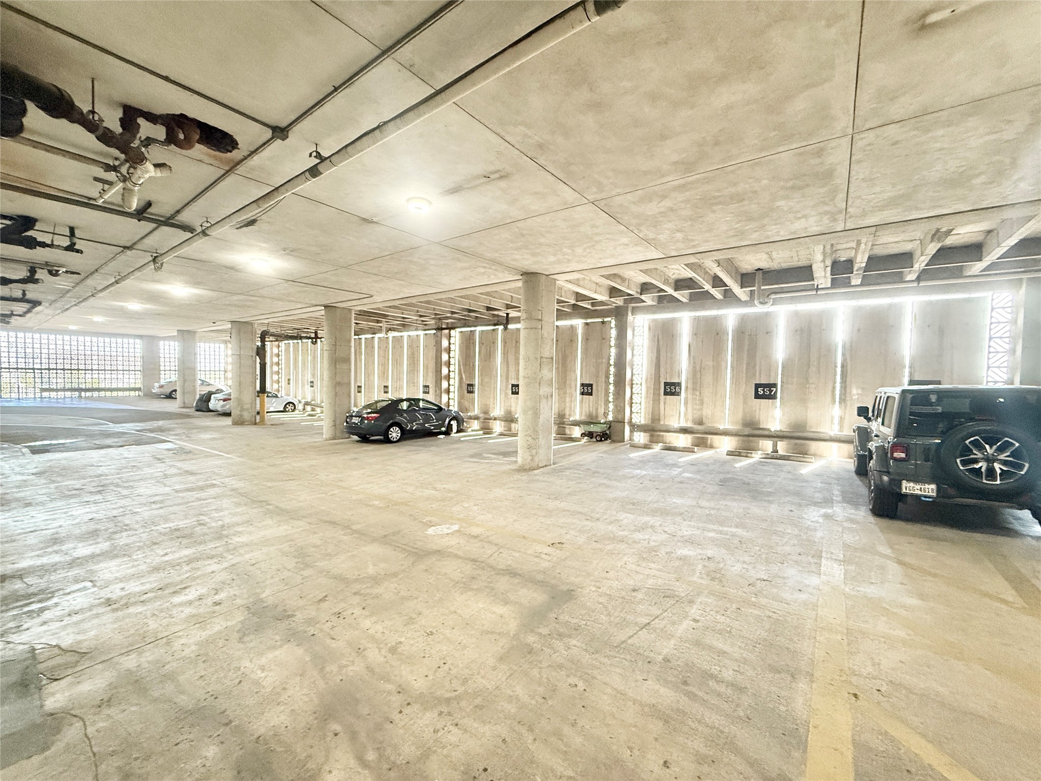 2016 Main Street, Unit 1914 Houston, TX 77002 - Photo 50 of 50 Parking garage with 1 assigned parking space.